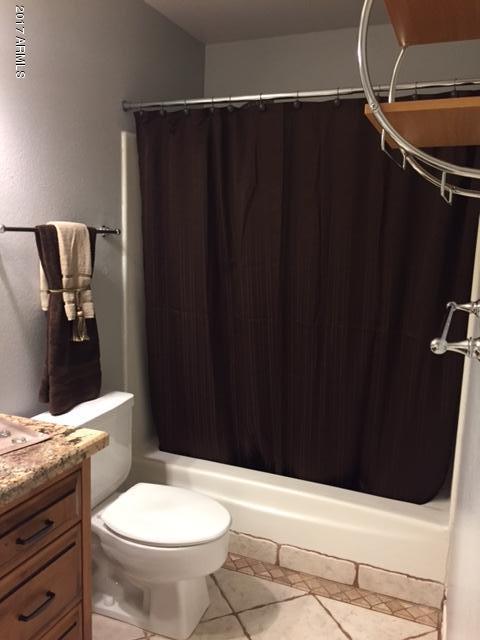 5206 West Redfield Road Glendale, AZ 85306 - Photo 28 of 34 Upstairs Bath