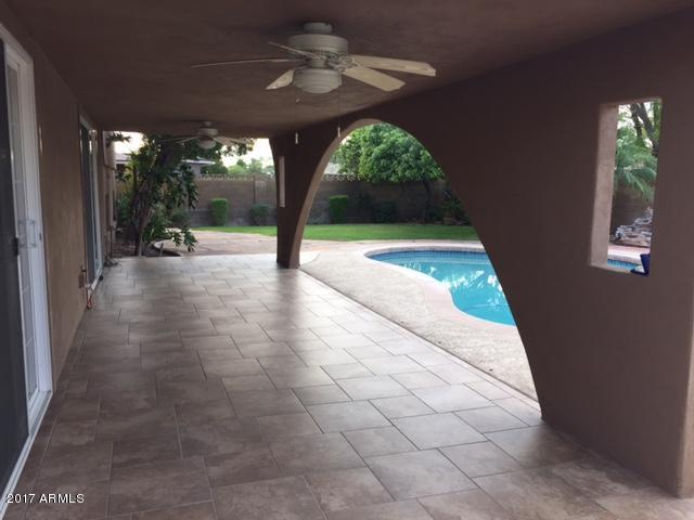 5206 West Redfield Road Glendale, AZ 85306 - Photo 31 of 34 Lg Tiled Covered Patio