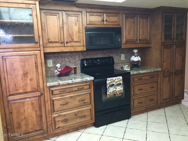 5206 West Redfield Road Glendale, AZ 85306 - Photo 7 of 34 Kitchen