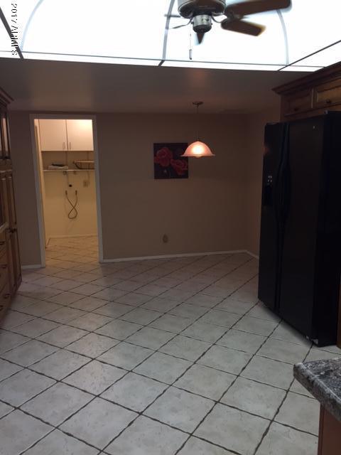 5206 West Redfield Road Glendale, AZ 85306 - Photo 9 of 34 Kitchen Space