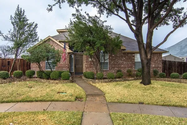 $3,000 | 1216 Pleasant Oaks Drive, Lewisville, TX 75067