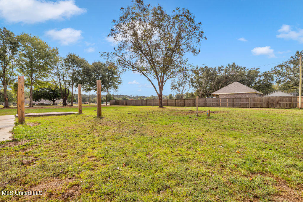 8012 Coleman Homestead Road Moss Point, MS 39562 - Photo 39 of 53 8012ColemanHomesteadRd-38