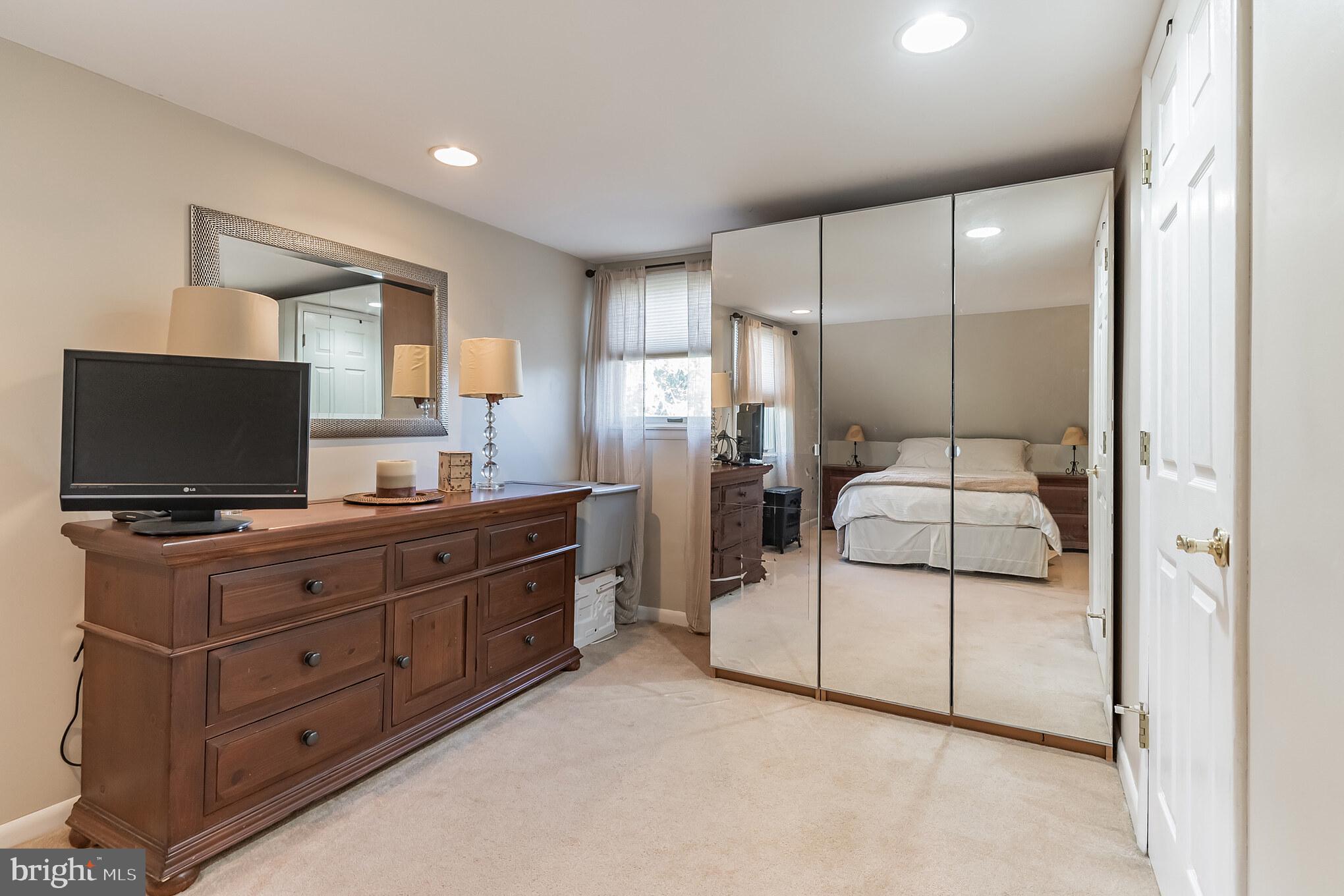 8733 Sagamore Road Philadelphia, PA 19128 - Photo 25 of 32 Gallery Image 25