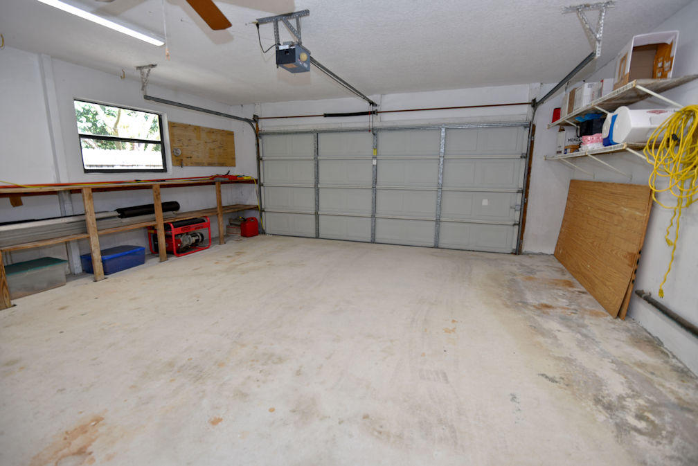 13154 165th Road North Jupiter, FL 33478 - Photo 11 of 25 Garage