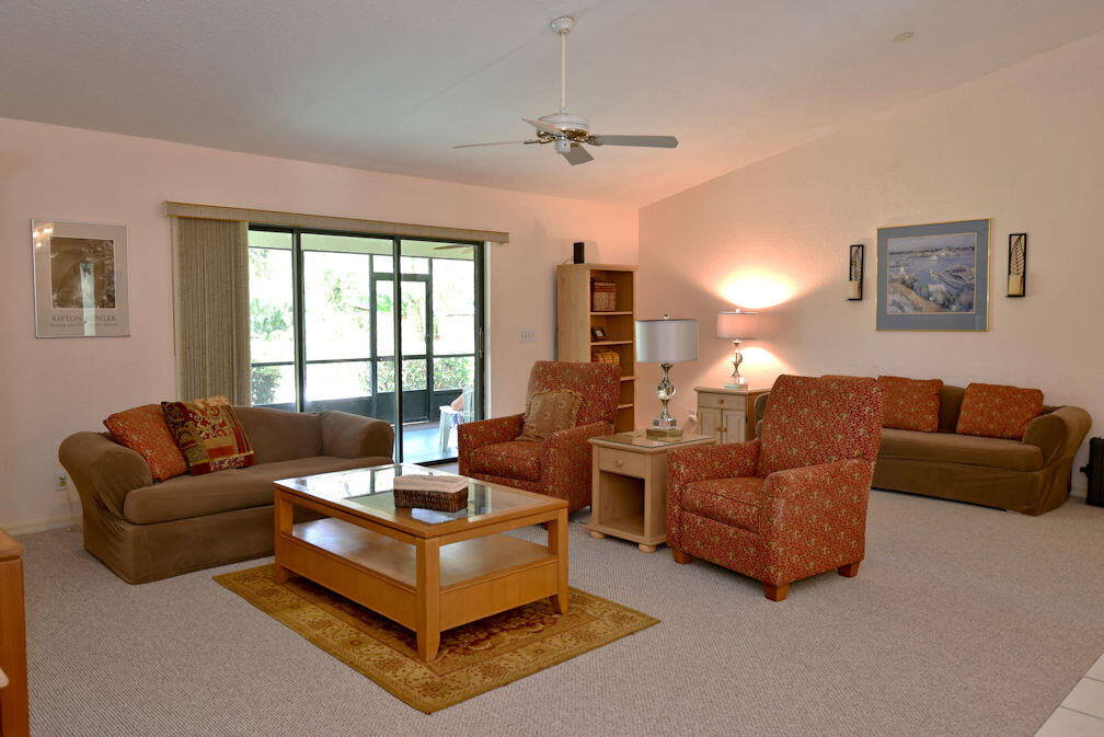 13154 165th Road North Jupiter, FL 33478 - Photo 20 of 25 Living Room (2)
