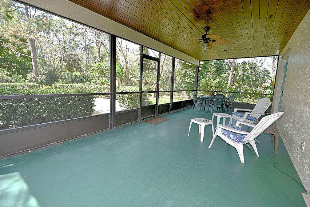13154 165th Road North Jupiter, FL 33478 - Photo 24 of 25 Screened porch (1)