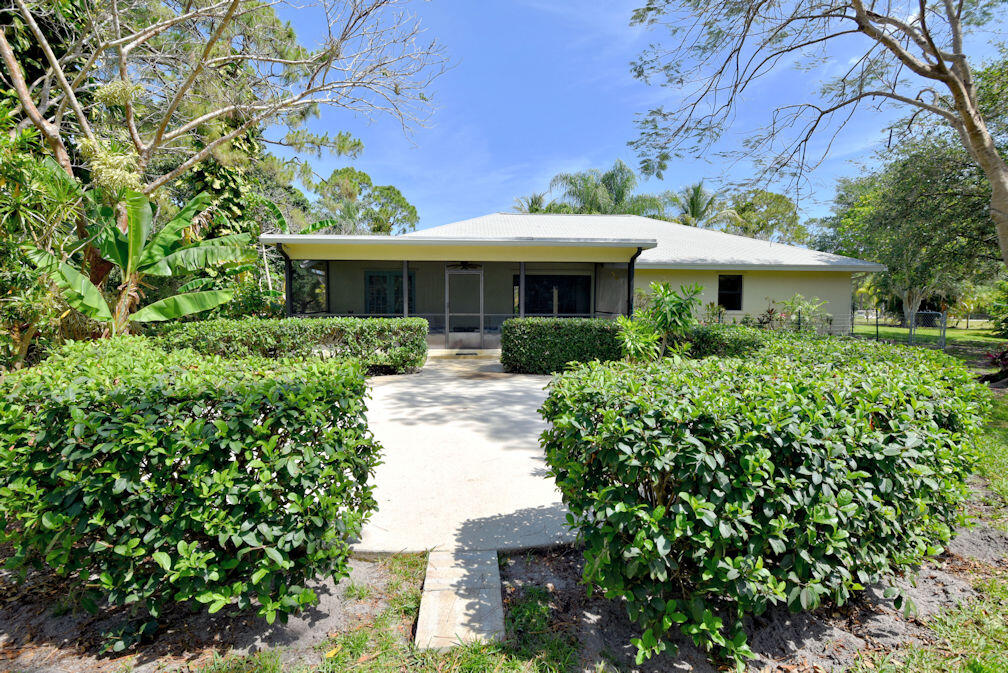 13154 165th Road North Jupiter, FL 33478 - Photo 3 of 25 Back Patio