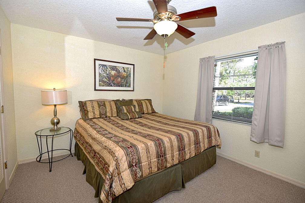 13154 165th Road North Jupiter, FL 33478 - Photo 6 of 25 Bedroom #2 (1)