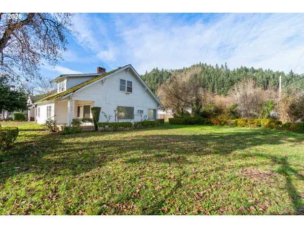 $249,000 | 412 Gardner Avenue, Drain, OR 97435