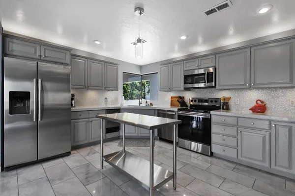 $8,000 | 42655 Delhi Place, Bermuda Dunes, CA 92203