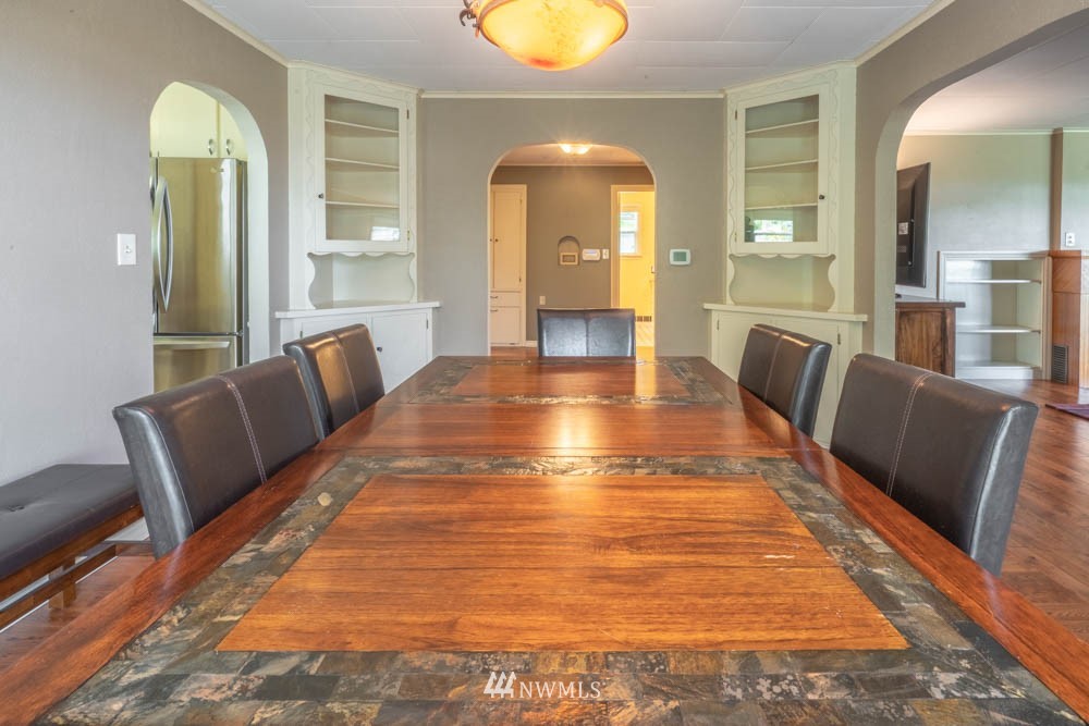 11481 Walker Road Mount Vernon, WA 98273 - Photo 11 of 38 a living room with furniture and wooden floor