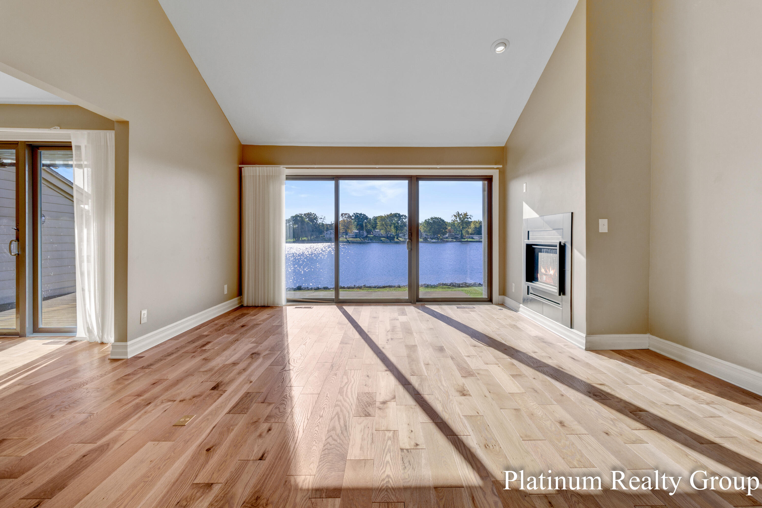 15762 North Prospect Point Drive Spring Lake, MI 49456 - Photo 10 of 60 Living Area