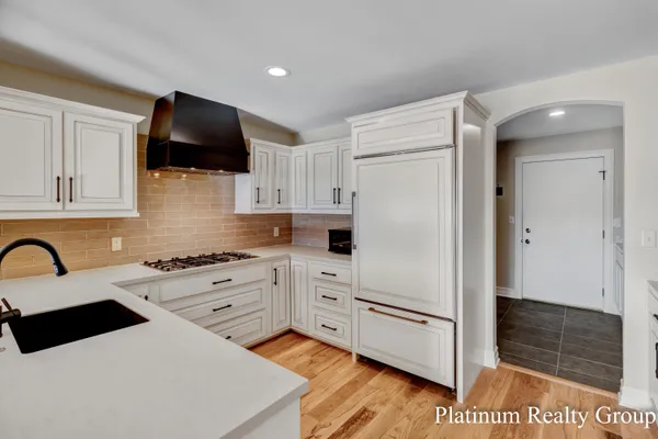 $840,000 | 15762 North Prospect Point Drive, Spring Lake, MI 49456