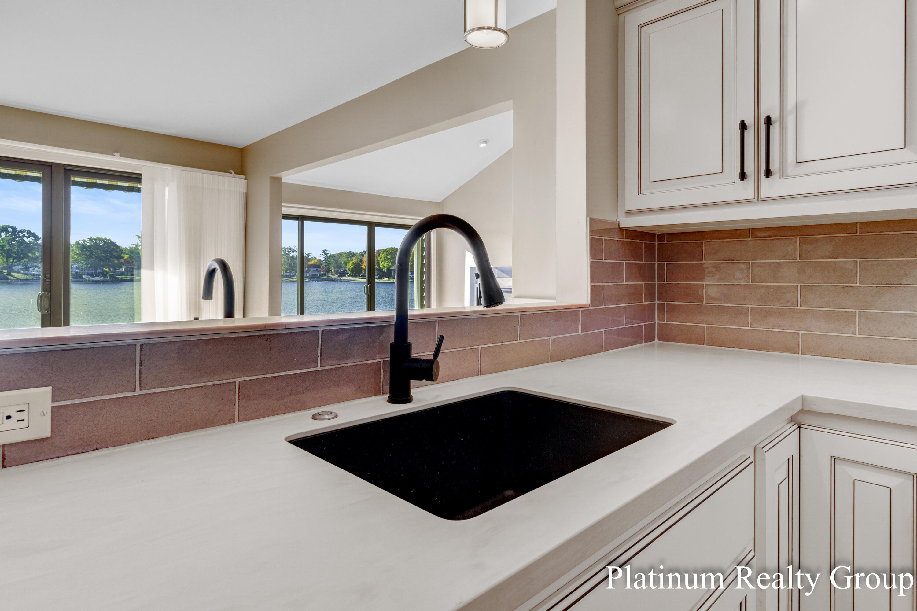 15762 North Prospect Point Drive Spring Lake, MI 49456 - Photo 29 of 60 Kitchen