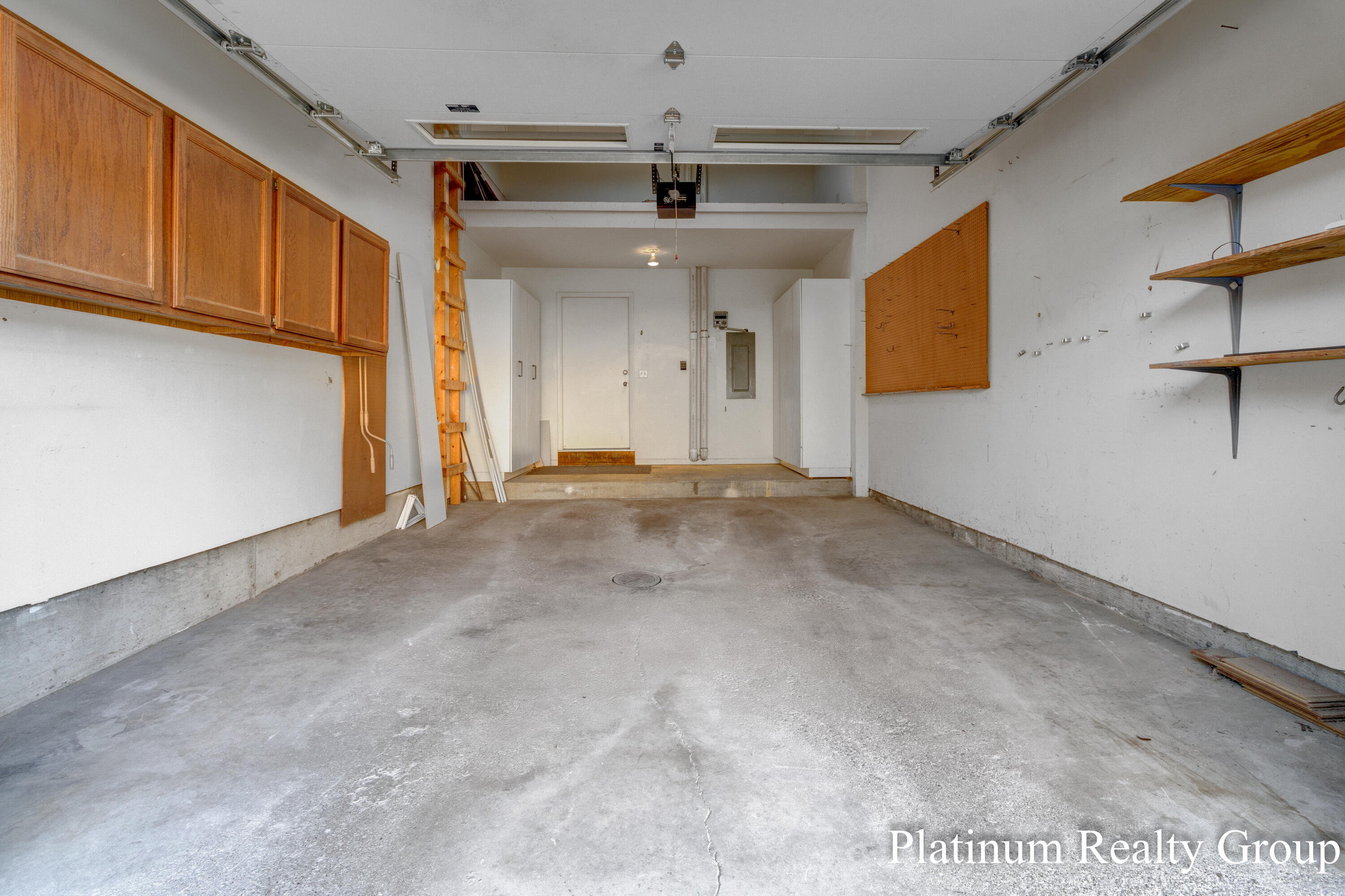 15762 North Prospect Point Drive Spring Lake, MI 49456 - Photo 39 of 60 Garage