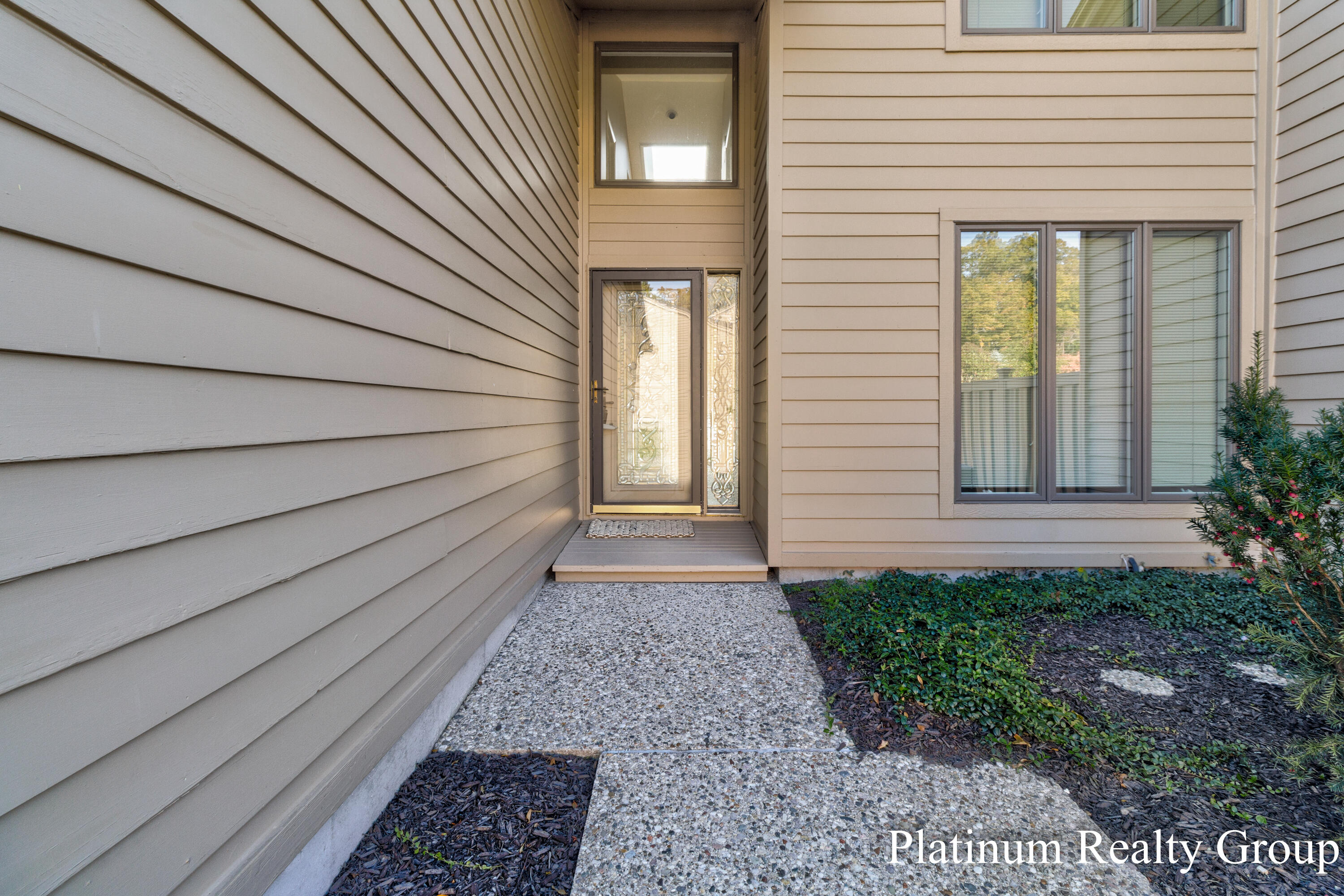 15762 North Prospect Point Drive Spring Lake, MI 49456 - Photo 6 of 60 Front Entry