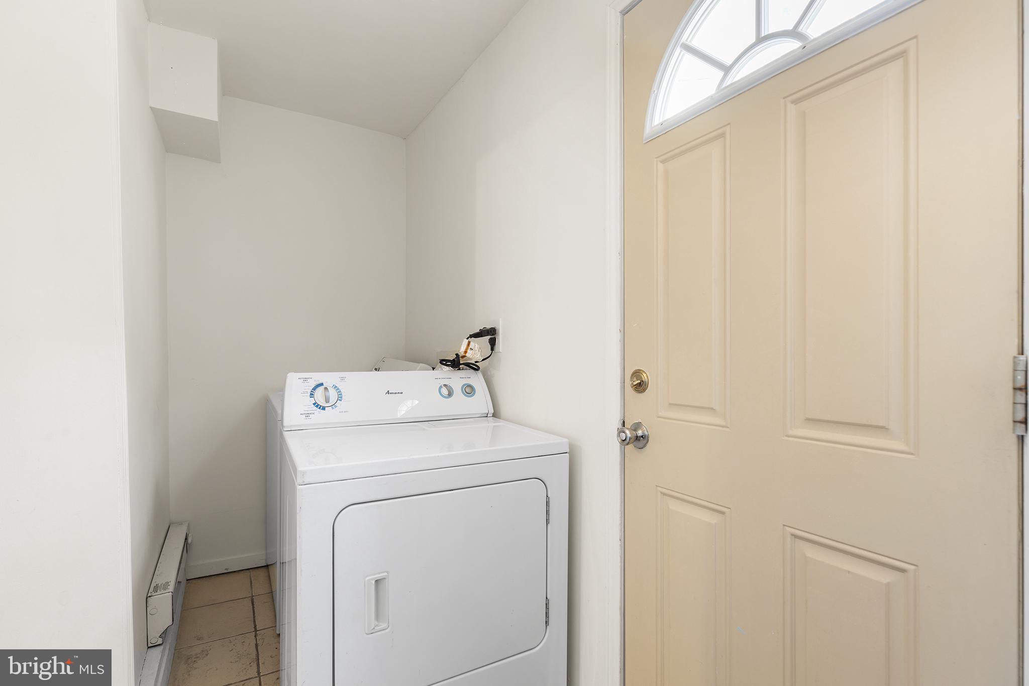 1609 Reed Street Philadelphia, PA 19146 - Photo 23 of 24 First Floor Laundry