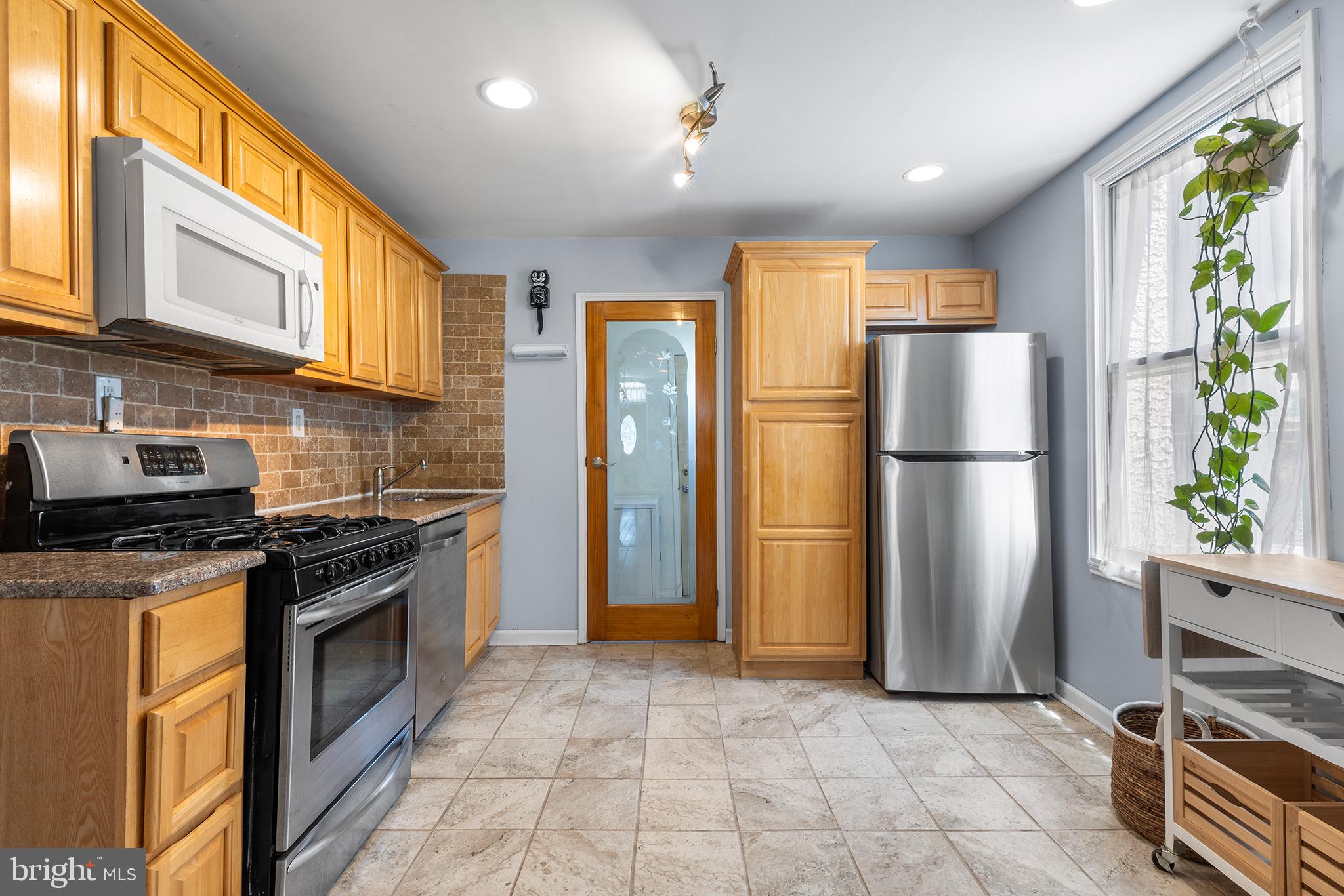 1609 Reed Street Philadelphia, PA 19146 - Photo 8 of 24 Gallery Image 8