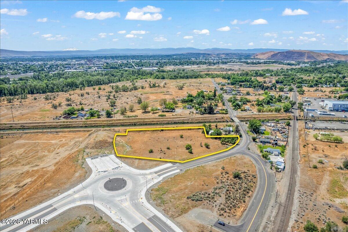 Nka Hartford Road Yakima, WA 98901 - Photo 2 of 7 14-DJI_0426.jpg LL