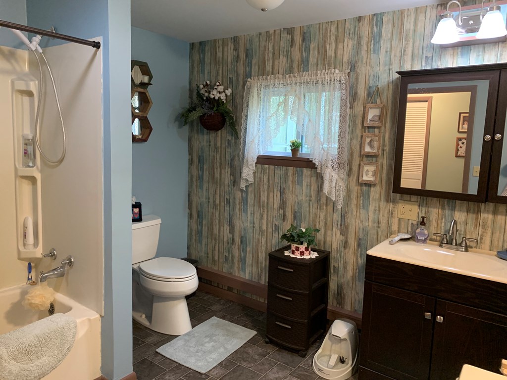 41910 Mageetown Road Centerville, PA 16404 - Photo 14 of 31 Gallery Image 14