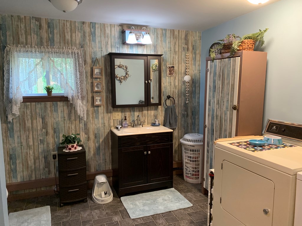 41910 Mageetown Road Centerville, PA 16404 - Photo 15 of 31 Gallery Image 15