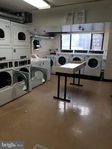 $2,100 | 1420 N Street Northwest, Unit 407, Washington, DC 20005