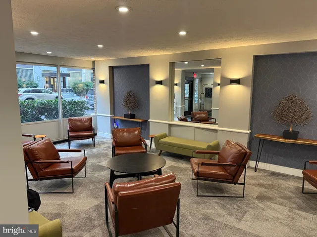 $2,100 | 1420 N Street Northwest, Unit 407, Washington, DC 20005