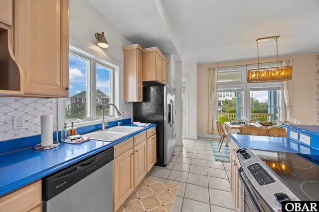 $925,000 | 41155 Channel Court, Unit 717, Avon, NC 27915