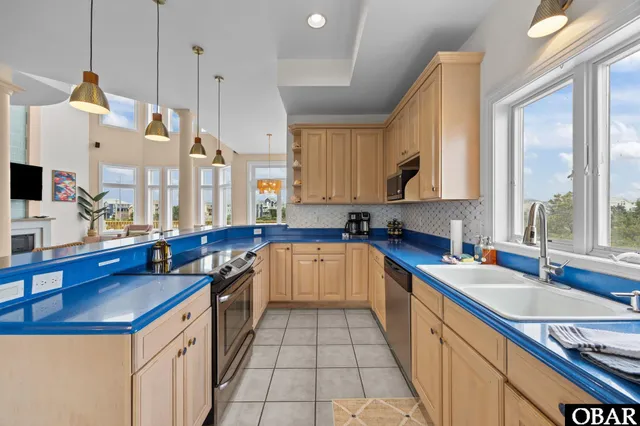 $925,000 | 41155 Channel Court, Unit 717, Avon, NC 27915