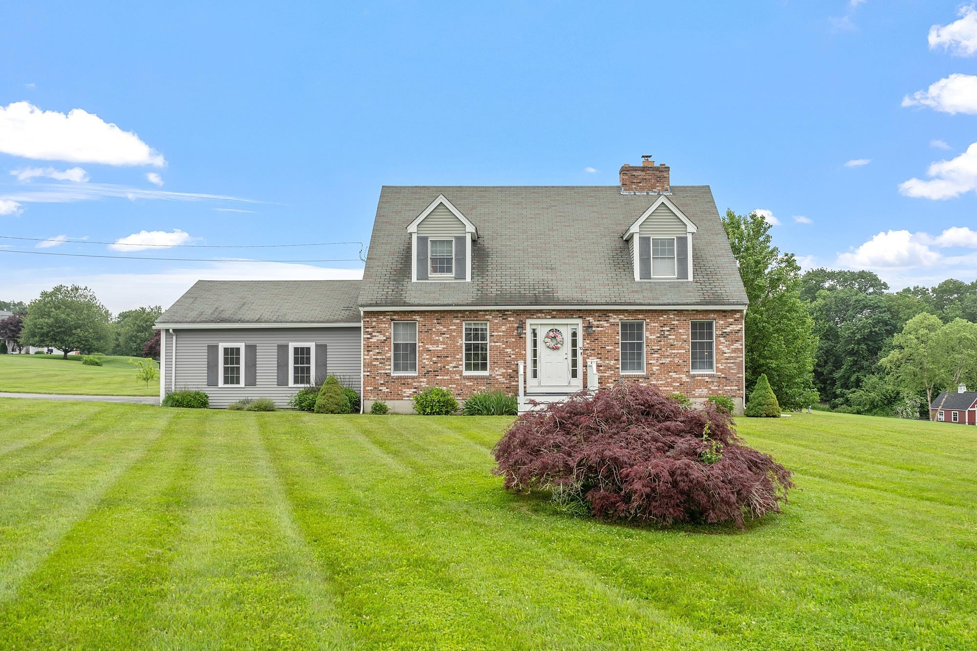 10 Jeremy Hill Road Pelham, NH 03076 - Photo 1 of 48