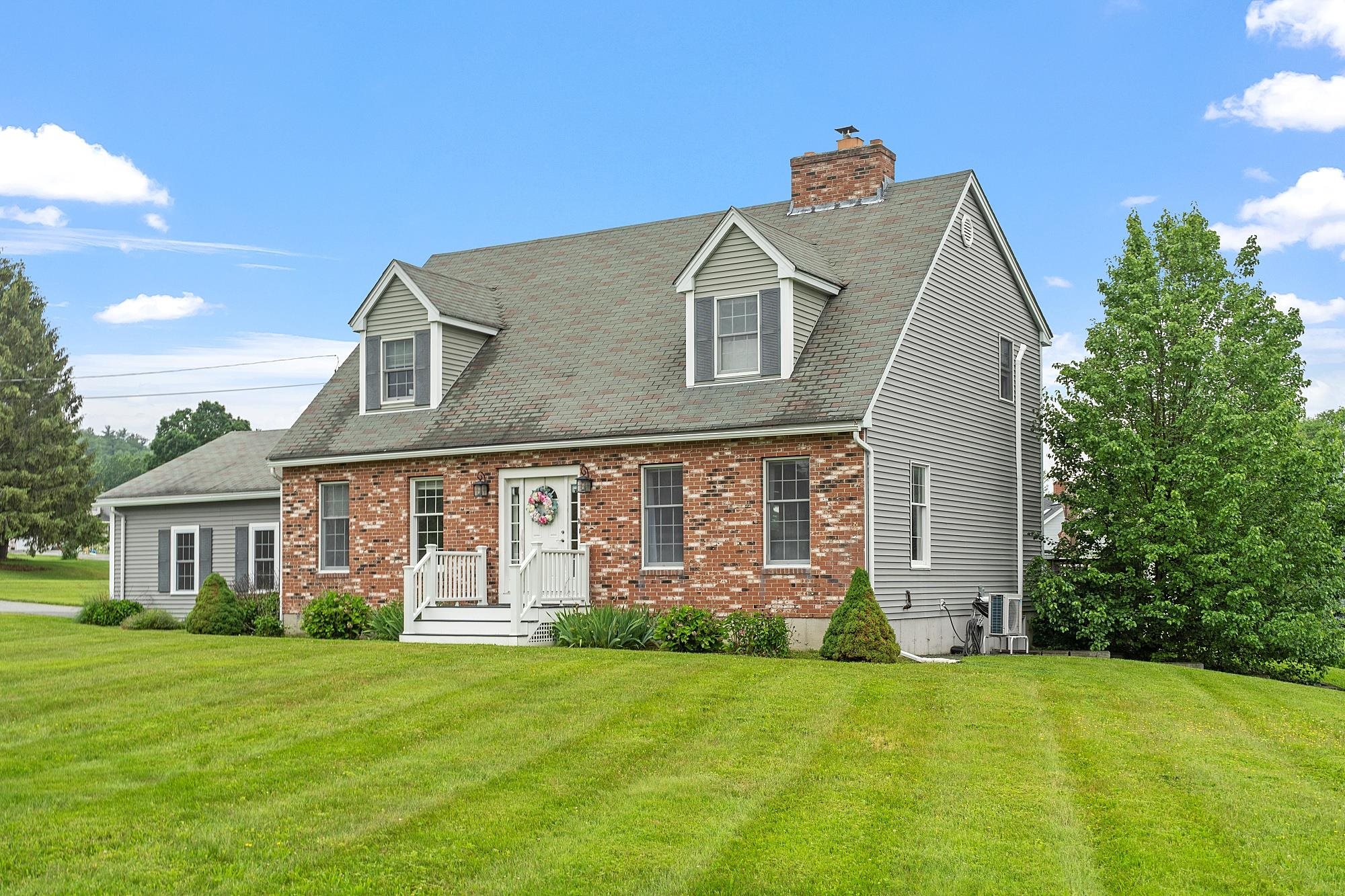 10 Jeremy Hill Road Pelham, NH 03076 - Photo 4 of 48