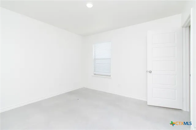 an empty room with a empty space