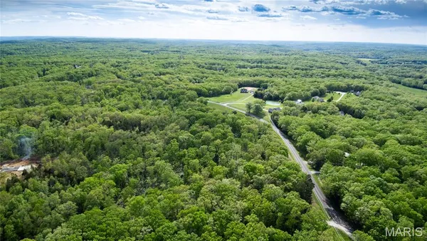 $136,500 | 28412 Twin Echos Drive, Jonesburg, MO 63351