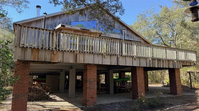 $499,900 | 127 Southeast 930th Street, Old Town, FL 32680