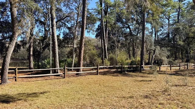 $499,900 | 127 Southeast 930th Street, Old Town, FL 32680