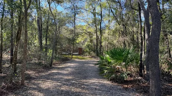 $489,900 | 127 Southeast 930th Street, Old Town, FL 32680