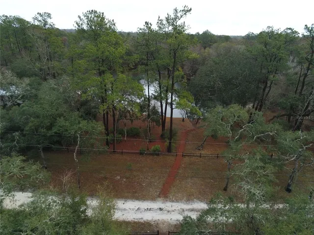 $499,900 | 127 Southeast 930th Street, Old Town, FL 32680