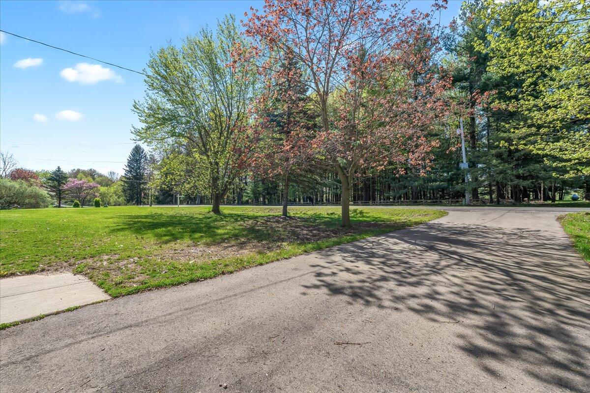 6979 Howe Road Bath, MI 48808 - Photo 19 of 25 19