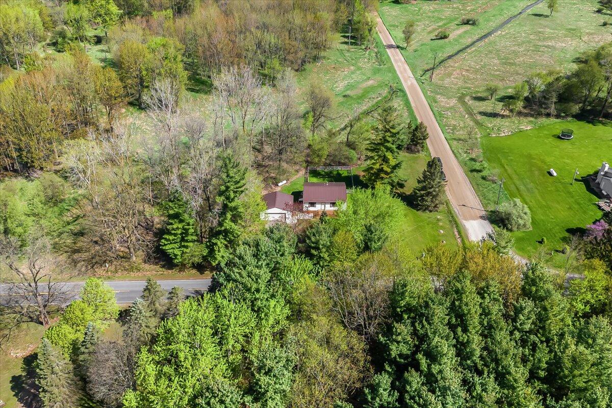 6979 Howe Road Bath, MI 48808 - Photo 21 of 25 21