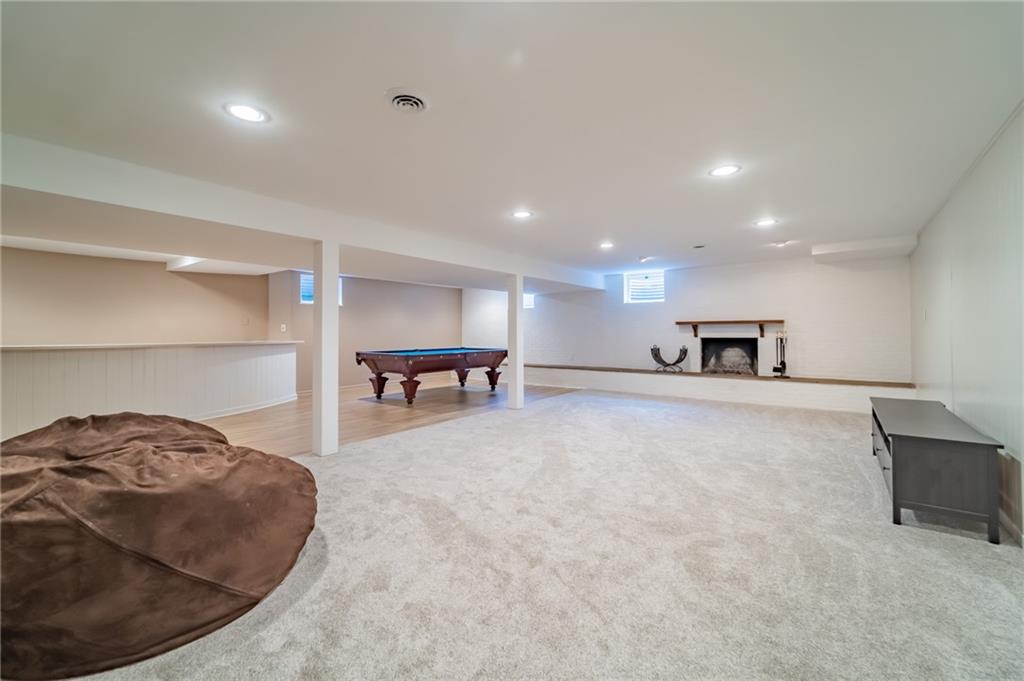 192 Devonwood Drive Pittsburgh, PA 15241 - Photo 23 of 25 a view of a livingroom with a furniture