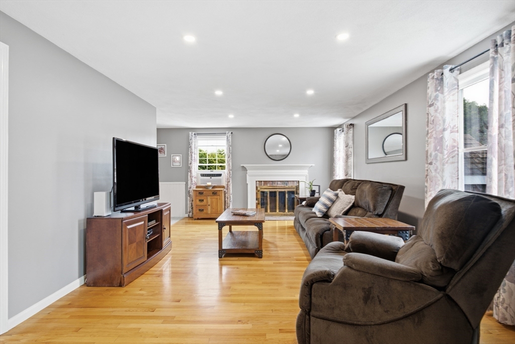 74 Maplewood Road Lynn, MA 01904 - Photo 9 of 33 Gallery Image 9