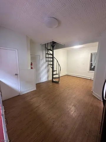 $2,250 | 205 Parker Avenue, Unit 2, Clifton, NJ 07011