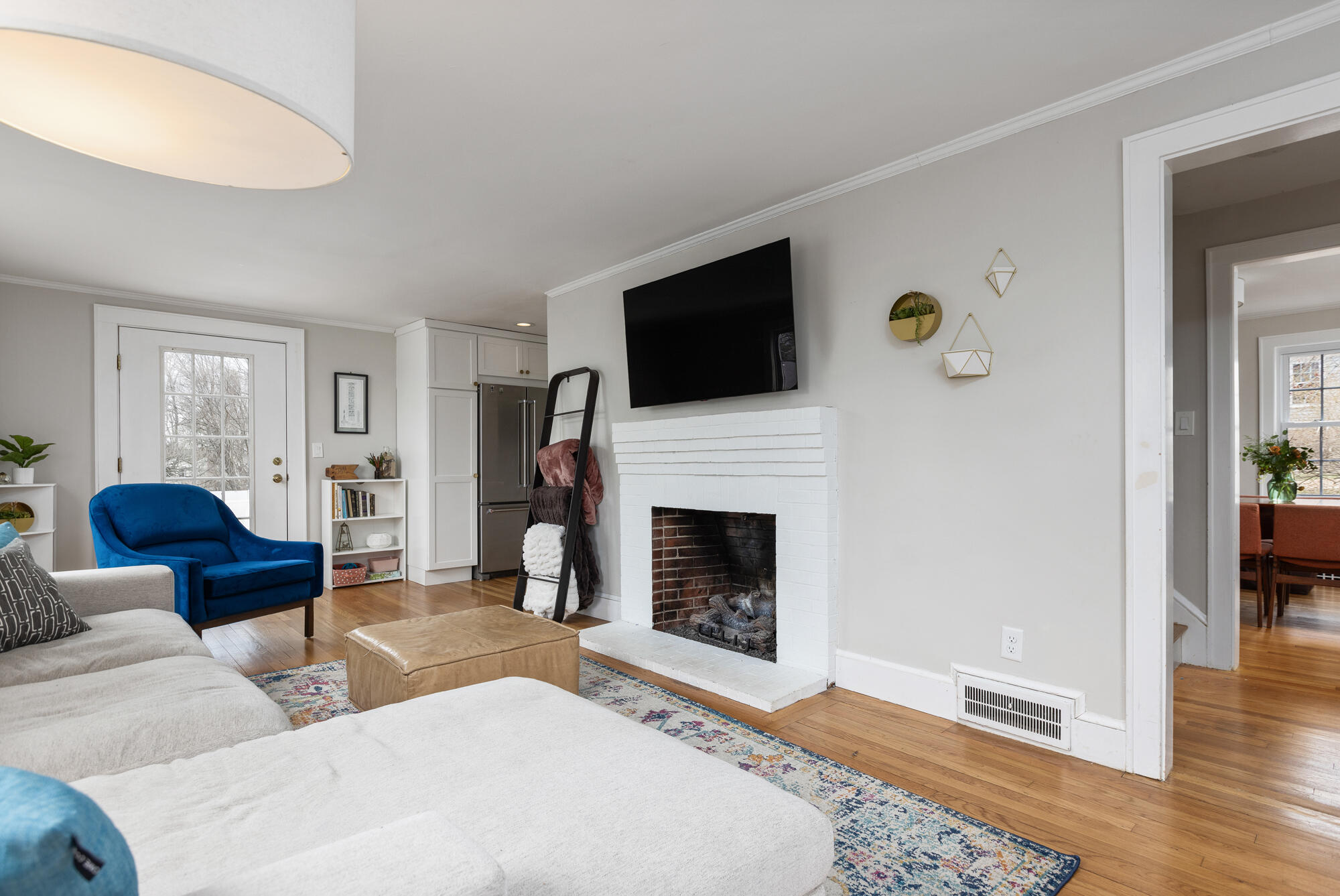 41 Scott Dyer Road Cape Elizabeth, ME 04107 - Photo 4 of 31 Living Room-2