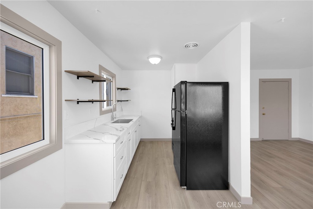 925 Cherry Long Beach, CA 90813 - Photo 6 of 21
