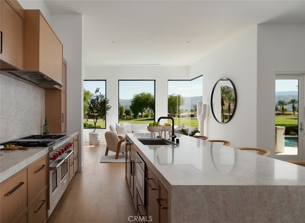 76476 Via Chianti Indian Wells, CA 92210 - Photo 15 of 74 a very nice looking kitchen with a large window