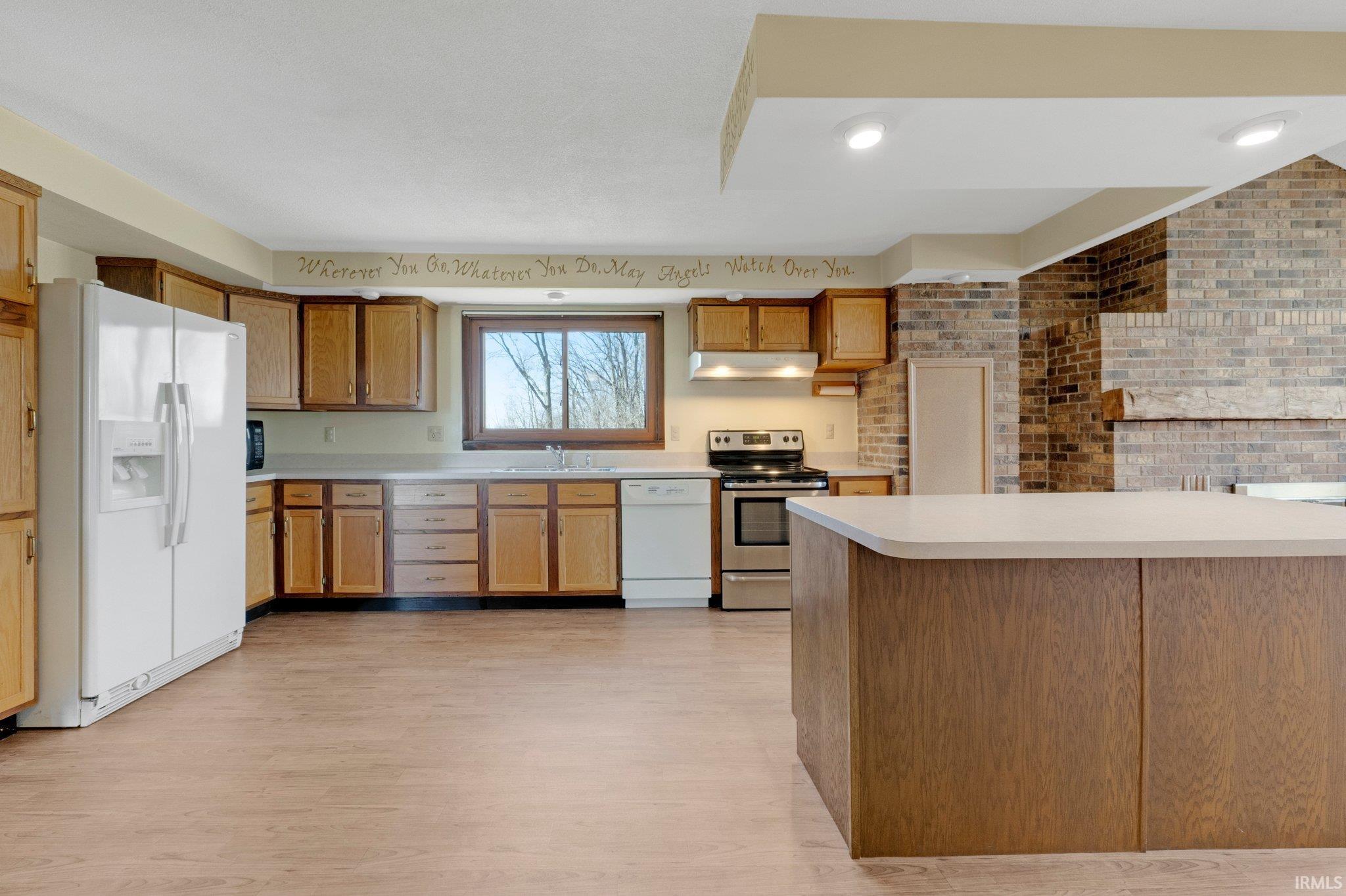 17328 Brunson Road Hoagland, IN 46745 - Photo 12 of 35