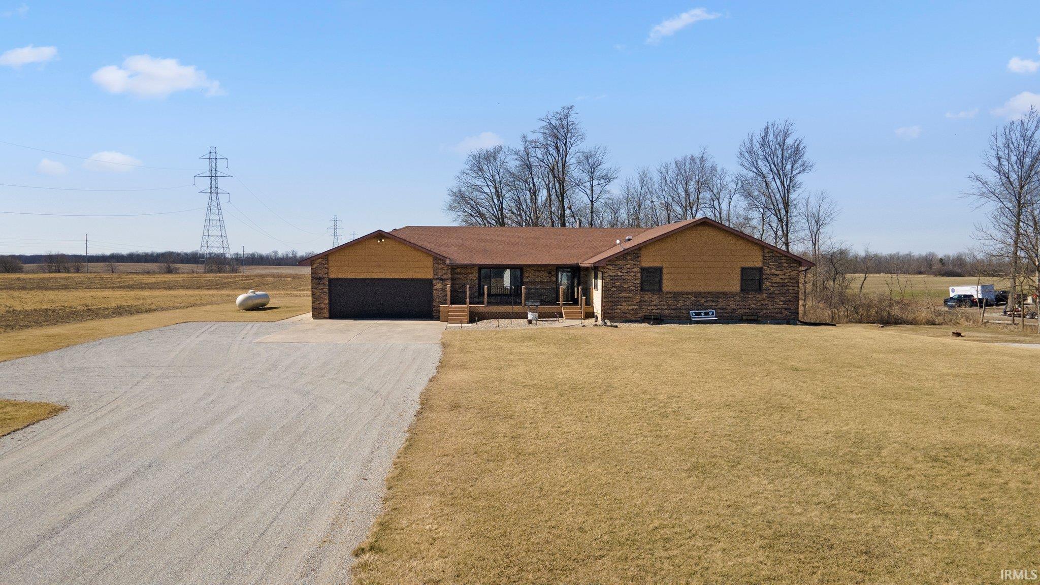 17328 Brunson Road Hoagland, IN 46745 - Photo 2 of 35