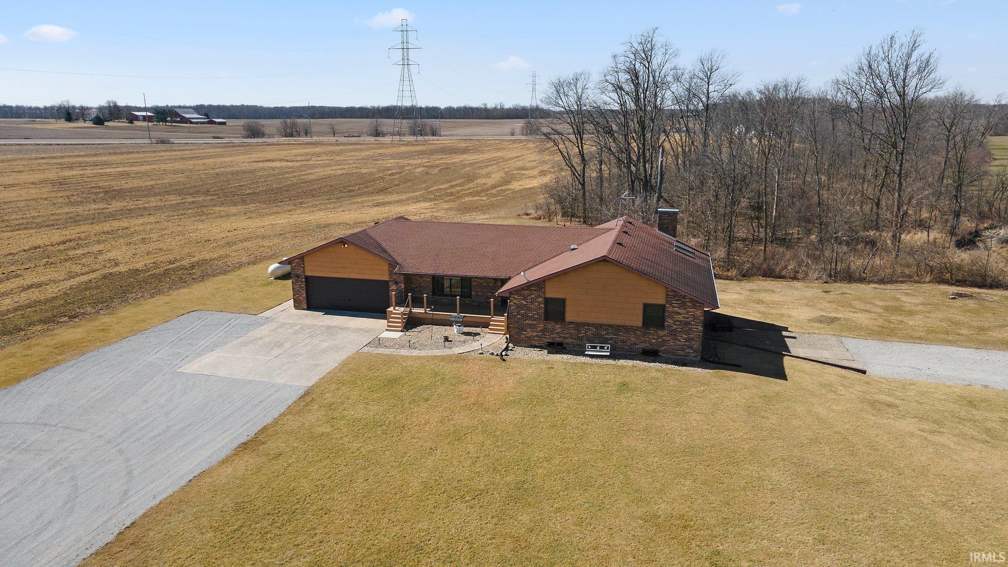 17328 Brunson Road Hoagland, IN 46745 - Photo 3 of 35