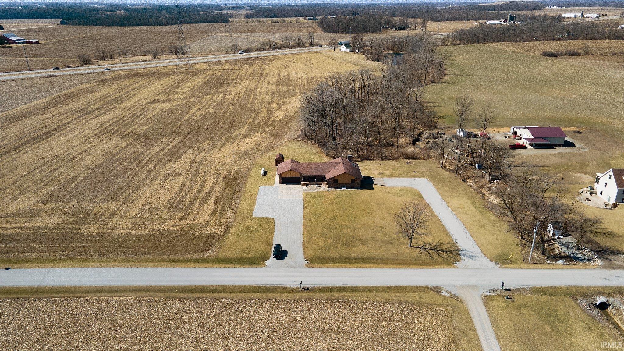 17328 Brunson Road Hoagland, IN 46745 - Photo 4 of 35