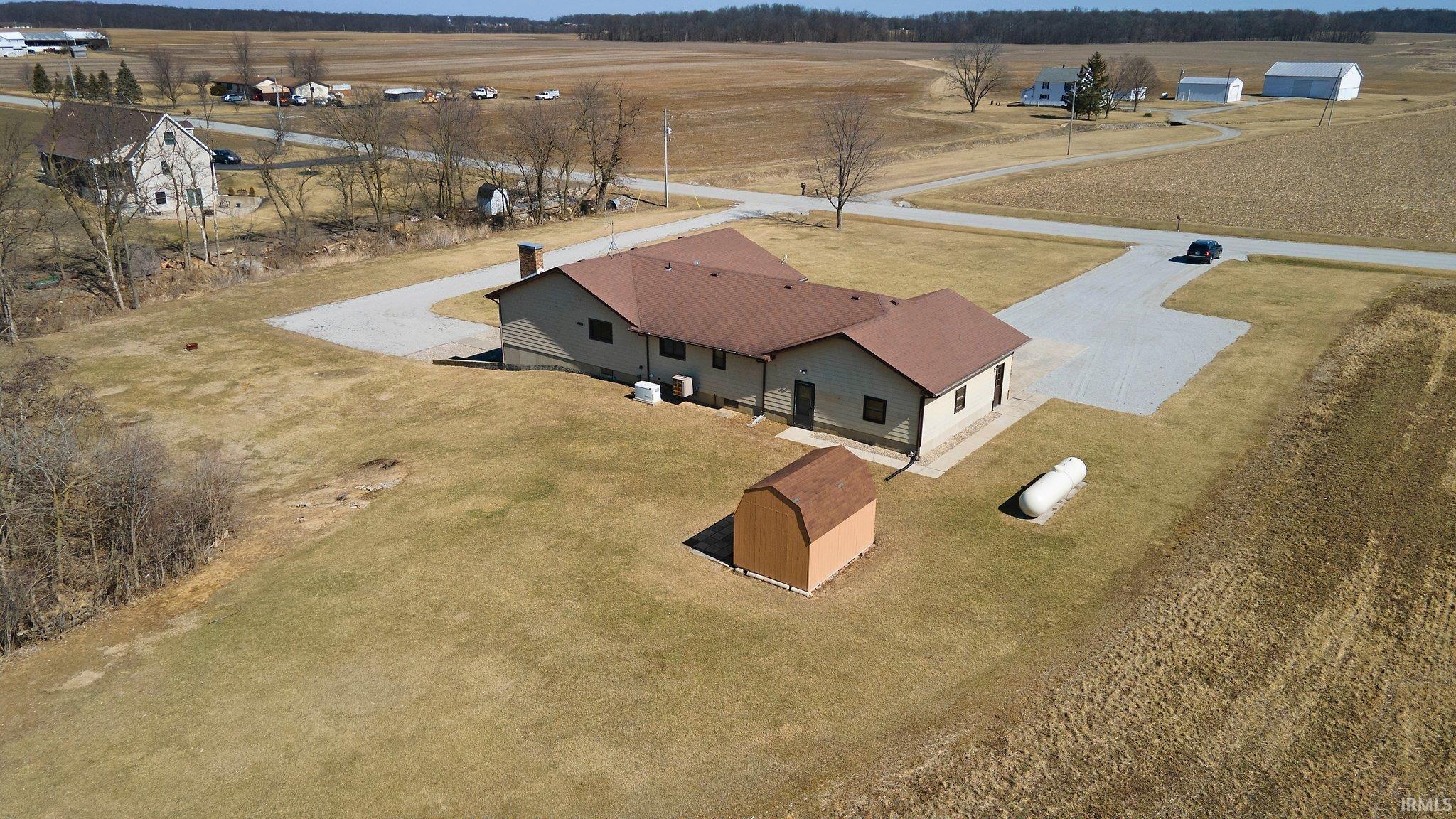 17328 Brunson Road Hoagland, IN 46745 - Photo 5 of 35
